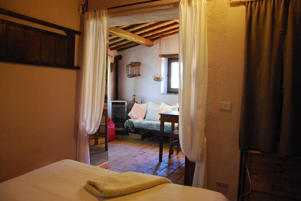 Bed And Breakfast Dopo Il Settimo Cielo Lubriano Bilik gambar